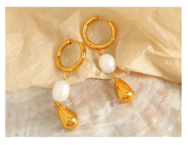 Gold_Pearldrop_Earrings_For_Women